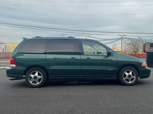 Used 2002 Ford Windstar SE image 3