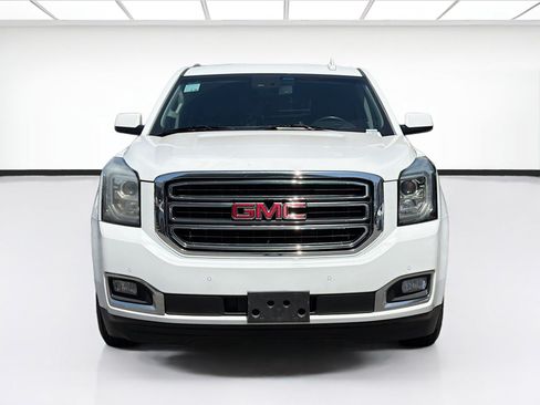 Used 2017 GMC Yukon SLT RWD image 2