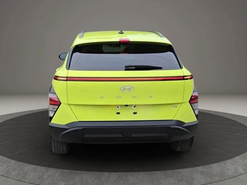 Used 2024 Hyundai Kona SEL AWD/4WD image 4
