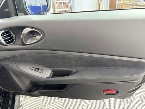 Used 2024 Nissan Z Performance w/ Floor Mat Package image 36