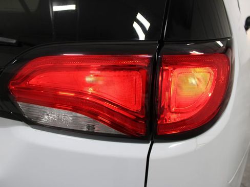 Used 2024 Chrysler Voyager LX FWD image 24