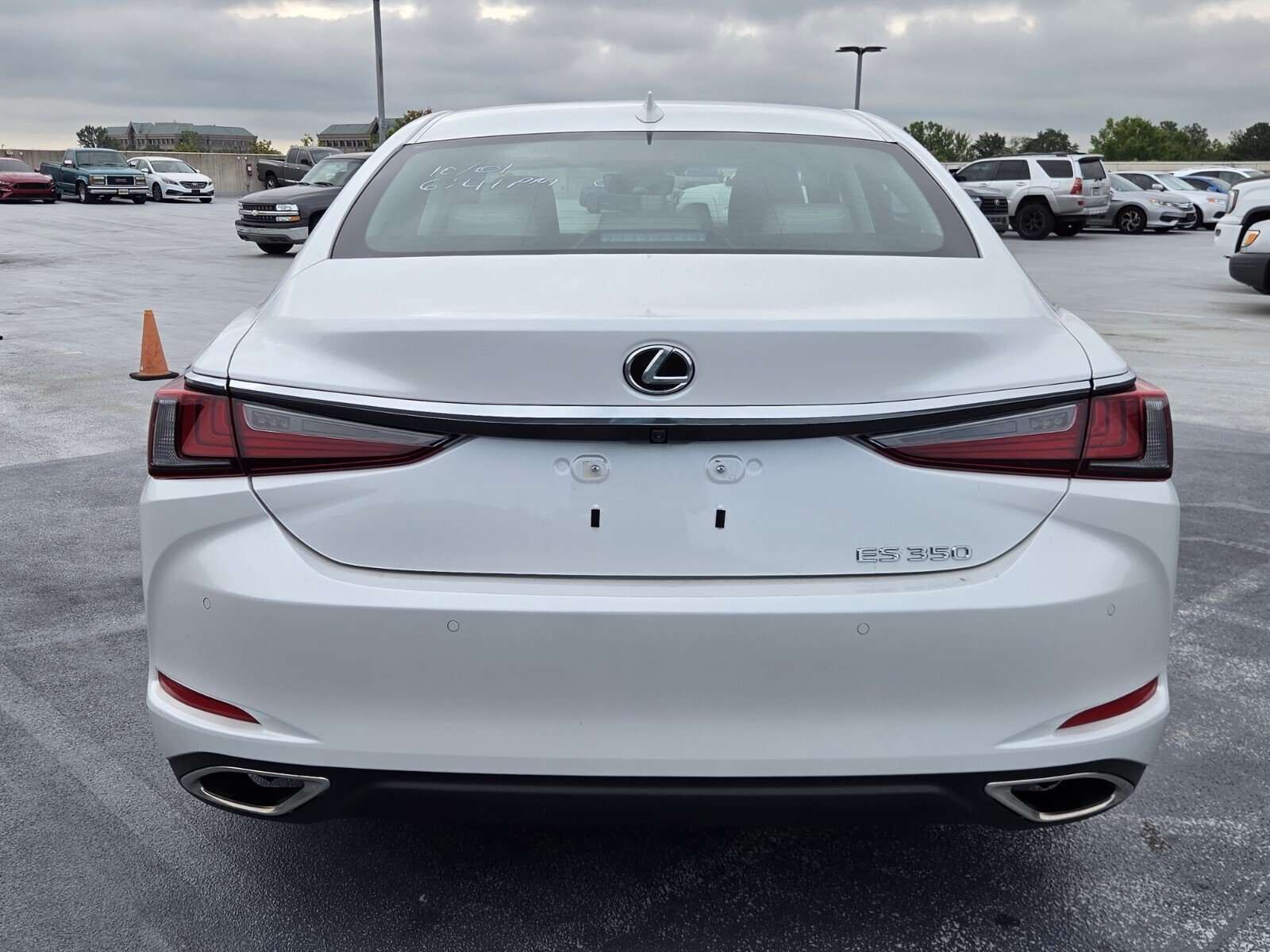 Used 2025 Lexus ES 350 w/ Premium Package FWD image 4