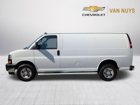 Used 2024 Chevrolet Express 2500 w/ Driver Convenience Package RWD image 8
