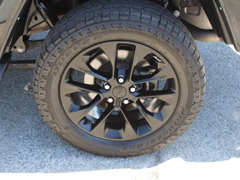 Used 2022 Jeep Gladiator Overland AWD/4WD image 13