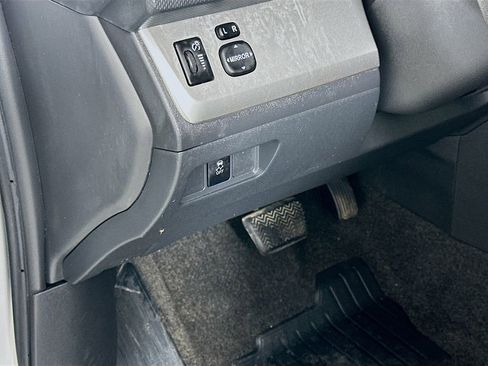 Used 2011 Scion xB image 10