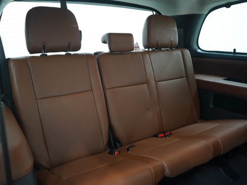 Used 2019 Toyota Sequoia Platinum AWD/4WD image 16