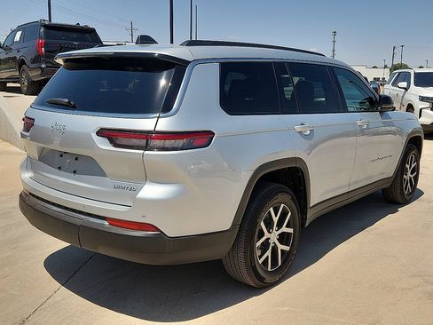 Used 2025 Jeep Grand Cherokee L Limited RWD image 3