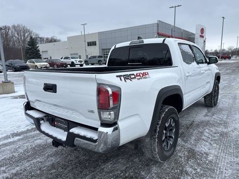 Certified 2023 Toyota Tacoma TRD Off-Road image 12