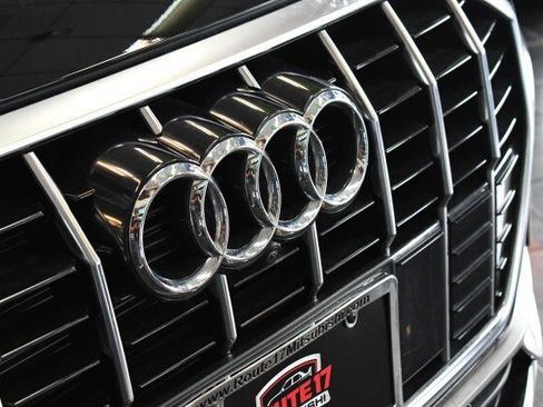 Used 2022 Audi Q3 2.0T Premium Plus w/ Premium Plus Package AWD/4WD image 5