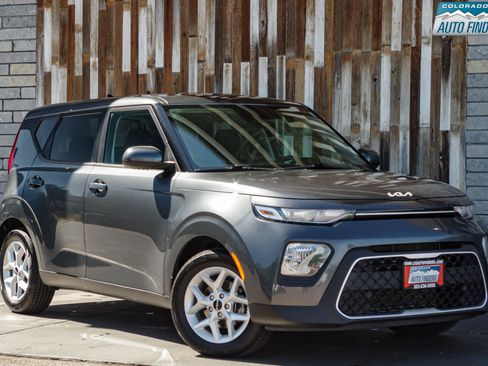 Used 2022 Kia Soul LX w/ Technology Package FWD image 9