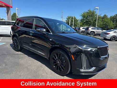 Used 2022 Cadillac XT6 Premium Luxury w/ Technology Package AWD/4WD image 9