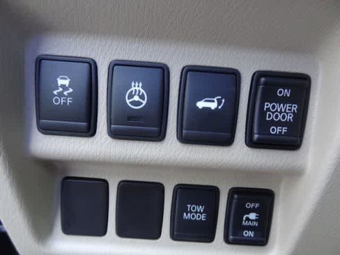 Used 2014 Nissan Pathfinder Platinum w/ Platinum Premium Package FWD image 28
