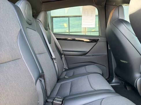 Used 2018 Tesla Model X 75D AWD/4WD image 15