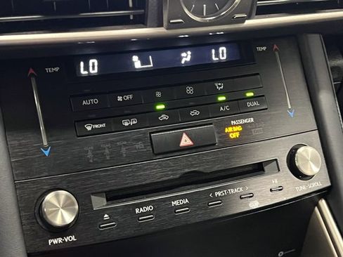Used 2018 Lexus IS 300 RWD image 20