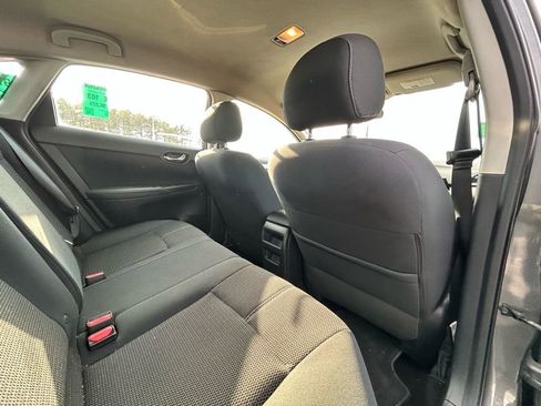 Used 2017 Nissan Sentra S image 17