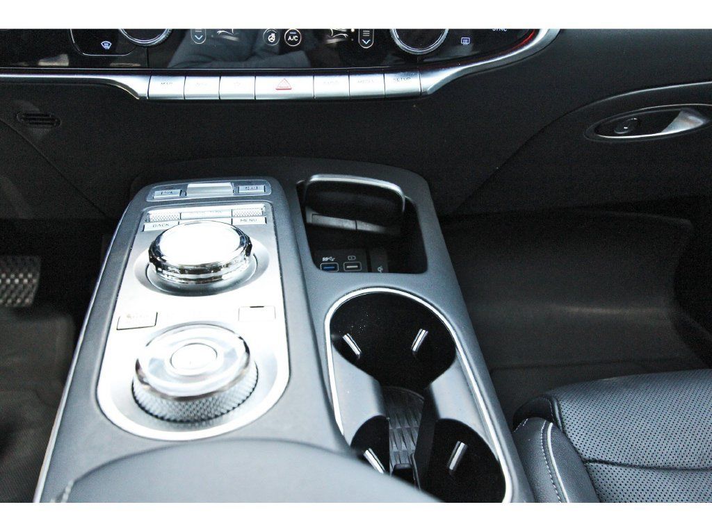 Used 2023 Genesis GV70 2.5T w/ Advanced Package AWD/4WD image 30