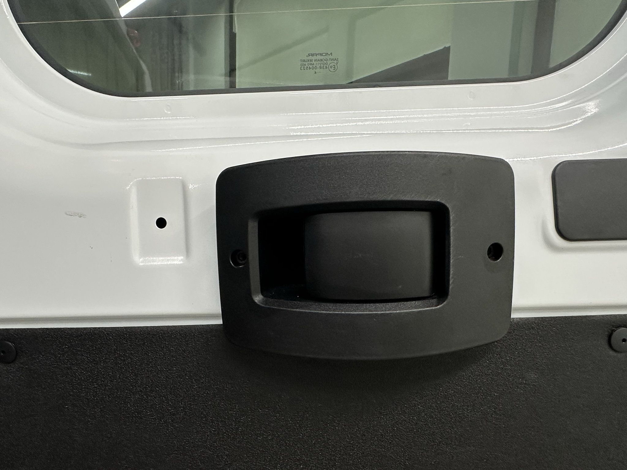 Used 2025 RAM ProMaster 2500 w/ U-Haul Equipment Group FWD image 8