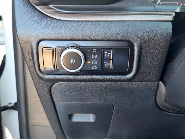 Used 2023 Ford Explorer Limited w/ Equipment Group 301A RWD image 31