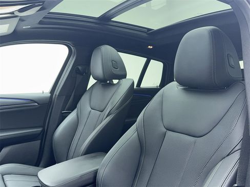 Used 2025 BMW X4 xDrive30i image 38