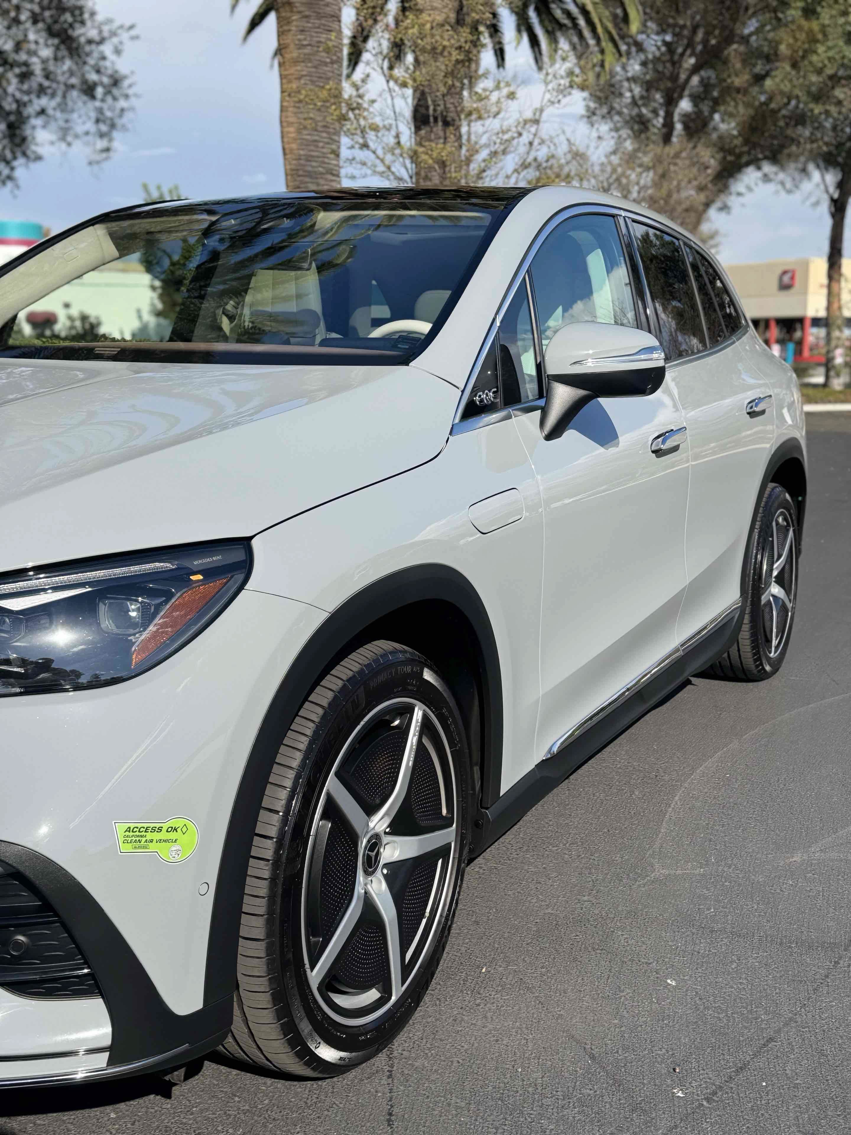 Used 2023 Mercedes-Benz EQE 500 4MATIC SUV image 19