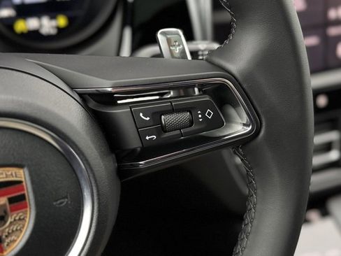 New 2026 Porsche Macan image 22