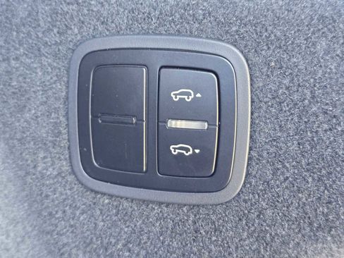 Used 2024 Porsche Macan GTS AWD/4WD image 16