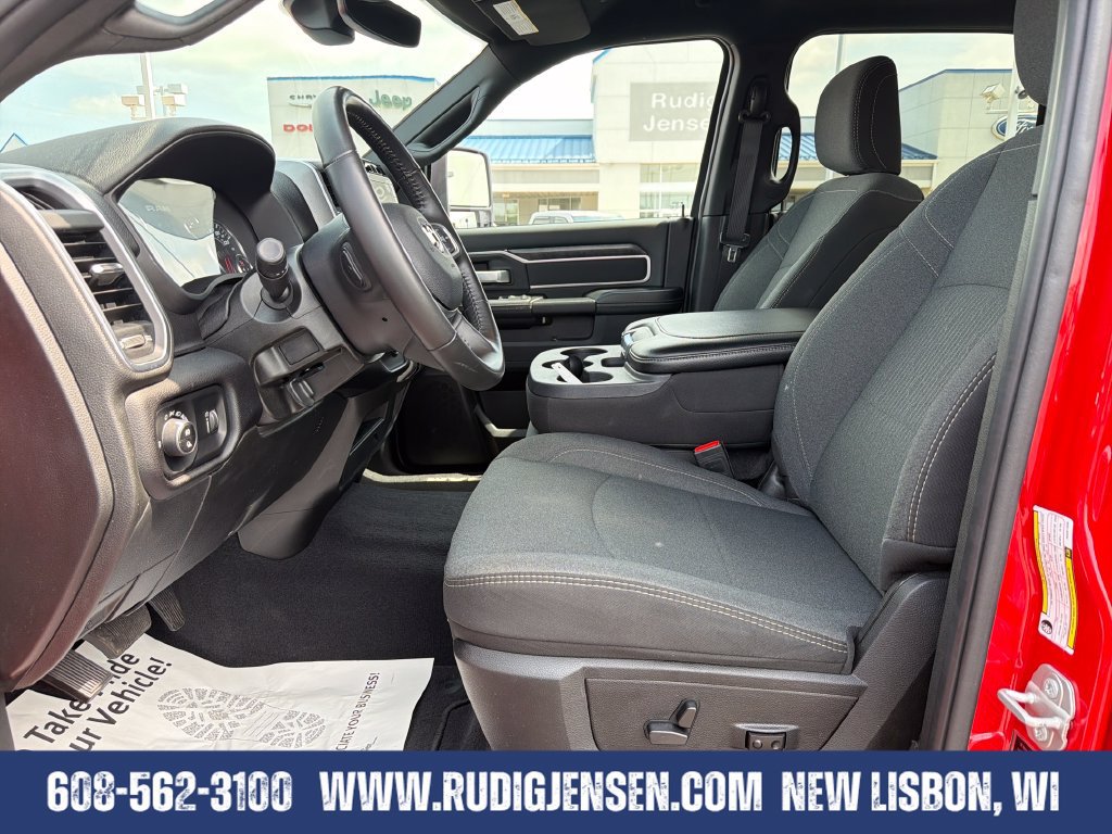 Used 2024 RAM 2500 Big Horn w/ Night Edition AWD/4WD image 9