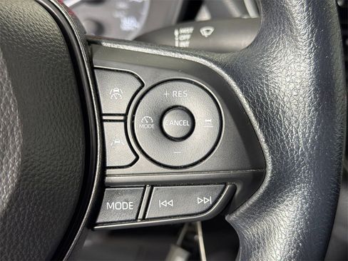 Used 2025 Toyota Corolla LE image 25