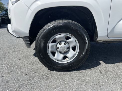 Used 2023 Toyota Tacoma SR AWD/4WD image 12