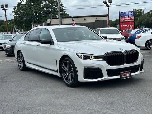 Used 2020 BMW 740i xDrive w/ M Sport Package AWD/4WD image 3