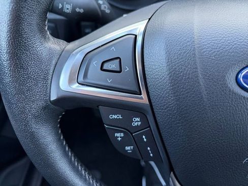 Used 2020 Ford Fusion SE w/ Equipment Group 151A image 10