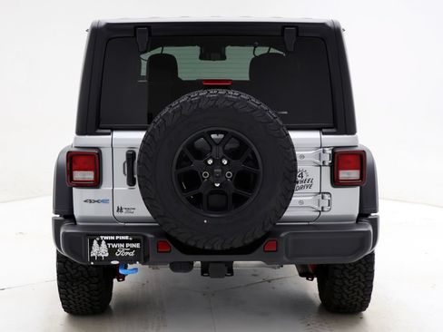 Used 2024 Jeep Wrangler Unlimited AWD/4WD image 8