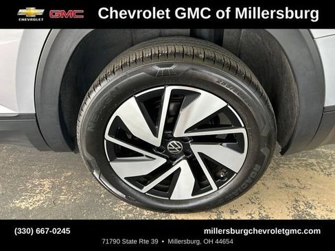 Used 2025 Volkswagen Atlas SE AWD/4WD image 9