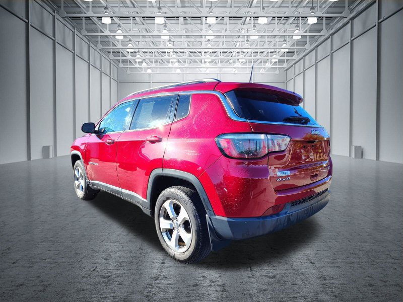Used 2018 Jeep Compass Latitude w/ Cold Weather Group AWD/4WD image 9
