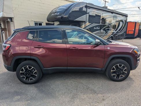 Used 2021 Jeep Compass Trailhawk image 8