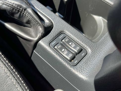 Used 2013 Subaru Impreza 2.0i Limited AWD/4WD image 21
