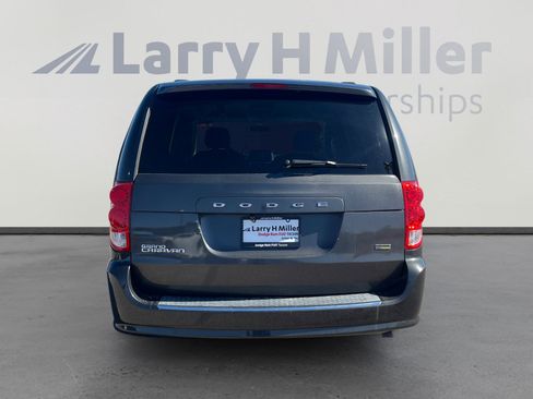 Used 2012 Dodge Grand Caravan SXT FWD image 4