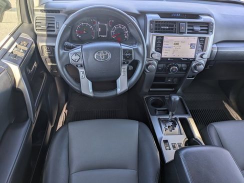 Used 2022 Toyota 4Runner SR5 Premium image 16