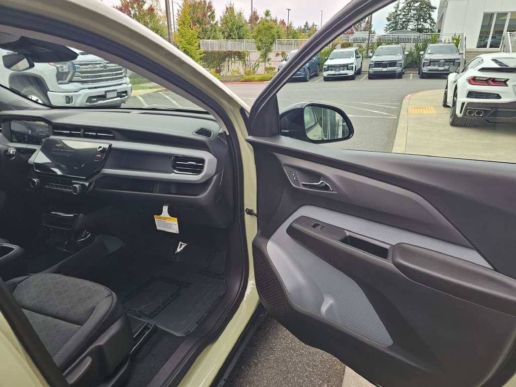 New 2027 Chevrolet Bolt LT w/ Dual Panel Sunroof Package FWD image 12