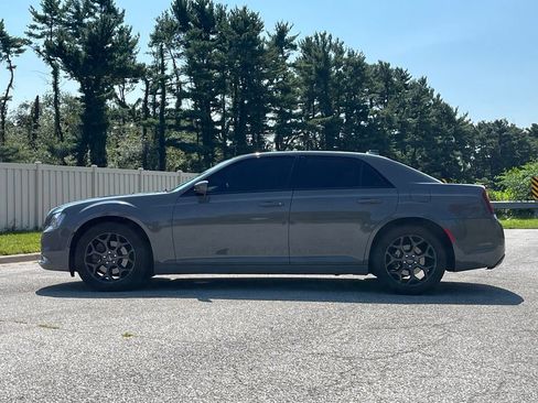 Used 2019 Chrysler 300 S AWD/4WD image 4