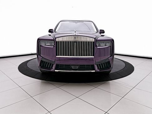 Used 2025 Rolls-Royce Cullinan image 12