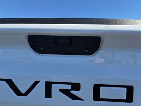 Used 2021 Chevrolet Silverado 1500 RST w/ Z71 Off-Road Package image 16