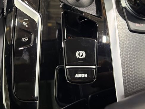 Certified 2023 BMW M550i xDrive w/ Executive Package image 40