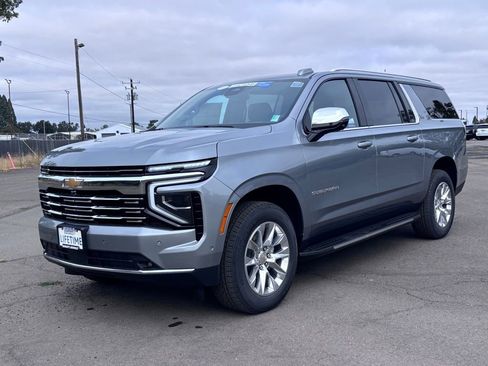 New 2025 Chevrolet Suburban Premier image 4