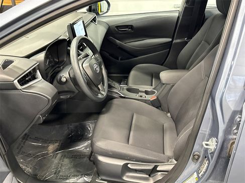 Used 2023 Toyota Corolla LE image 7