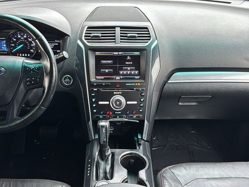 Used 2016 Ford Explorer Sport w/ Equipment Group 401A image 9