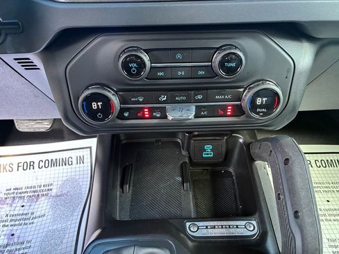 Used 2025 Ford Bronco Badlands AWD/4WD image 20