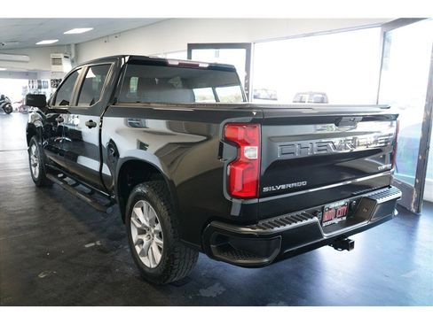 Used 2021 Chevrolet Silverado 1500 Custom image 5