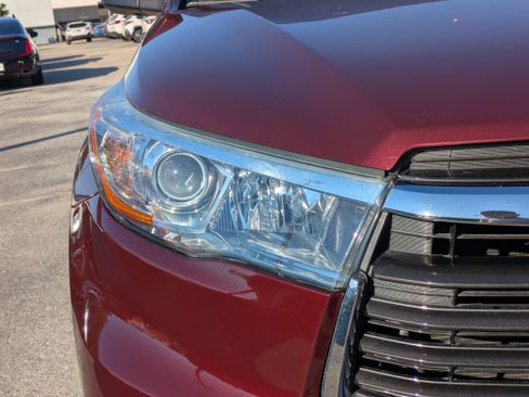 Used 2015 Toyota Highlander Limited image 9