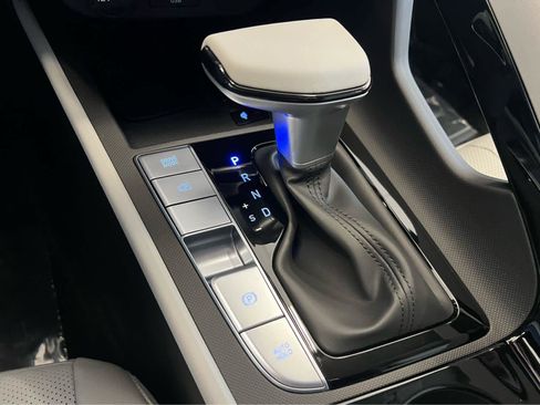 New 2026 Hyundai Elantra Limited FWD image 38